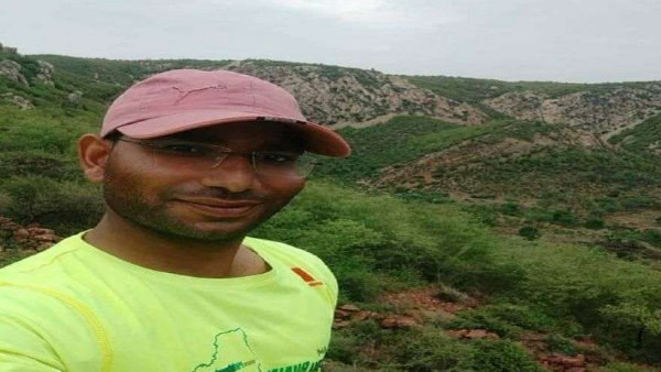 मां ने हिम्मत नहीं हारी, बेटे को बनाया अफसर मां ने हिम्मत नहीं हारी, बेटे को बनाया अफसर