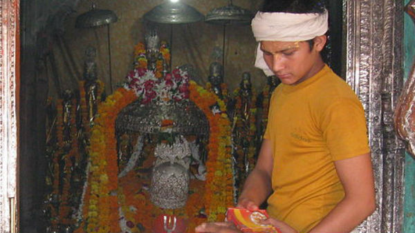 पहले किया जाता है हनुमानगढ़ी का दर्शन पहले किया जाता है हनुमानगढ़ी का दर्शन