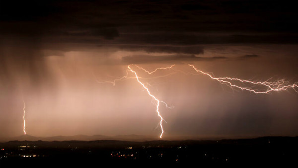 लोगों के घर जलकर स्‍वाहा 