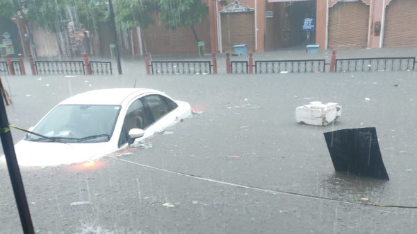 जयपुर परकोटा में बाढ़ के हालात