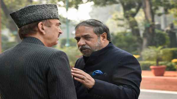 खड़गे की एंट्री से बदल गया कांग्रेस का समीकरण