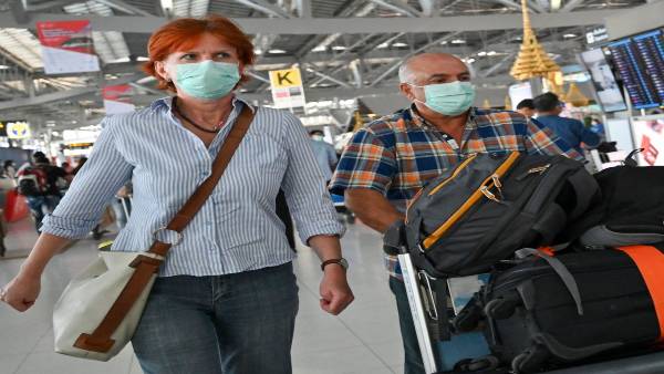  कई सारे देश कोरोना से निपटने के मामले में ग़लत दिशा में जा रहे हैं