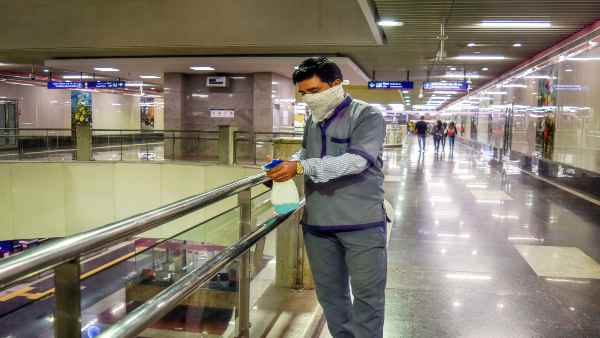 घटी हुई आमदनी और बढ़े हुए खर्चों से शुरू होगा सफर