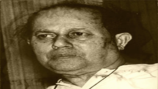 वर्ष 1975 से 1977 के बीच देवकांत बरुआ कांग्रेस के अध्यक्ष बने