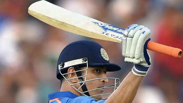 स्टाइल में भी गुरु रहे हैं माही 