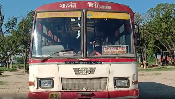 चलती बस में ड्राइवर को होने लगी खून की उल्टियां