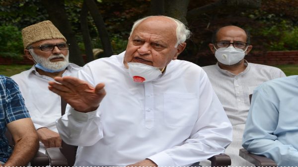 दशकों पुरानी राजनीतिक दुश्मनी भुलाकर एकजुट हुए राजनीतिक दल