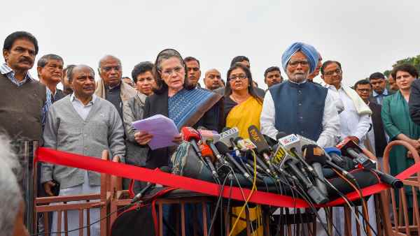 कांग्रेस को पीएम मोदी को टक्कर देने वाला अध्यक्ष चाहिए