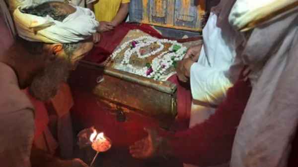 हनुमानगढ़ी में हनुमान निशान की हर शुभ अवसर पर सर्वप्रथम की जाती है पूजा 