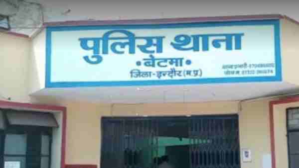 बार-बार बदल रहा था बयान