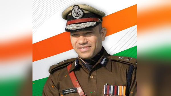 नवनीत सिकेरा ने फेसबुक पर शेयर की खुद की स्टोरी नवनीत सिकेरा ने फेसबुक पर शेयर की खुद की स्टोरी