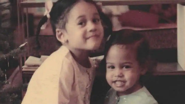 मां ने देवी लक्ष्मी के नाम पर रखा बेटी का नाम मां ने देवी लक्ष्मी के नाम पर रखा बेटी का नाम