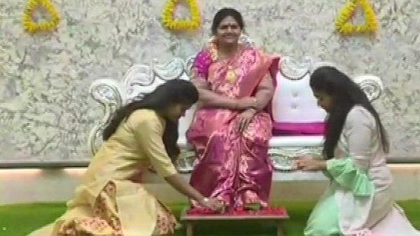 अपने आशियाने का सपना लिए माधवी का कार एक्‍सीडेंट में हो गया निधन