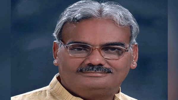  पूर्व सीएम राजे की परेशानी की चार वजह