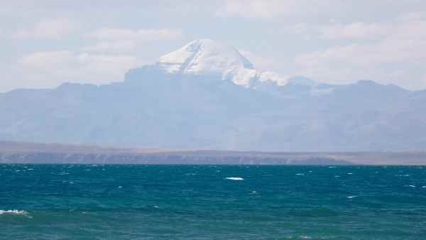 चीन के साथ साजिश में नेपाली पीएम ओली भी तो शामिल नहीं ?