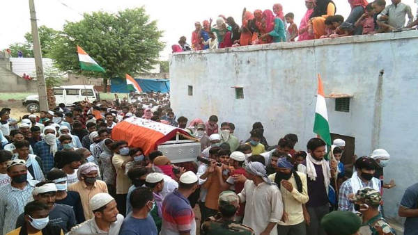 पेट्रोलिंग के दौरान छाती में लगी गोली