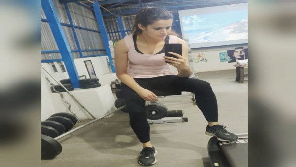 सिमी नवजोत की शिक्षा