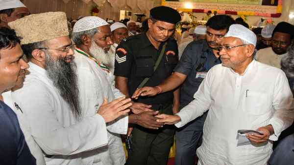 ताकि मुस्लिम जेडीयू के खिलाफ आक्रामक वोटिंग न करें.....! ताकि मुस्लिम जेडीयू के खिलाफ आक्रामक वोटिंग न करें.....!