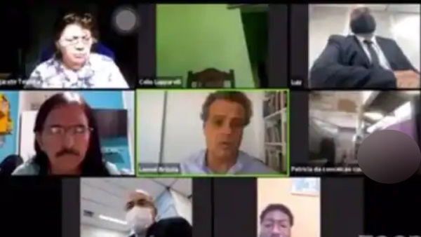 कैमरा भी ऑफ करना भूल गया