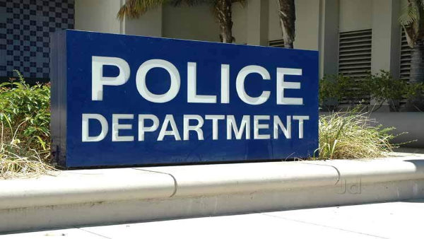  पेट्रोल छिड़कर आग लगा दी