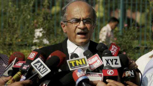 अवमानन की शक्ति का प्रयोग एक हथौड़े की तरह किया जा रहा है