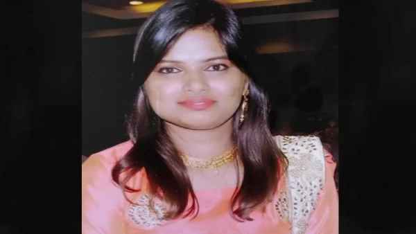 प्रतिभा के माता-पिता दोनों हेडमास्टर प्रतिभा के माता-पिता दोनों हेडमास्टर