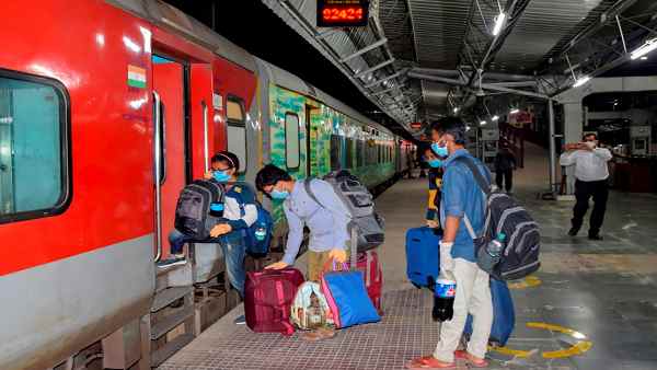 यात्रियों के लिए कोविड-19 गाइडलाइंस का पालन जरूरी