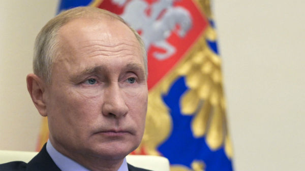 रूस के टॉप ऑफिसर को डेट करने की बात 