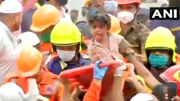 20 घंटे बाद 5 साल के बच्चे को जिंदा निकाला