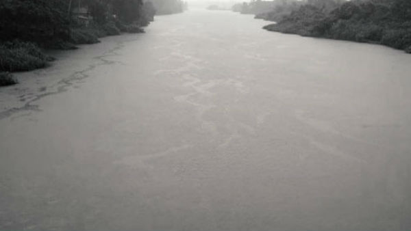 राजमाला इलाके में भू-स्खलन की घटना राजमाला इलाके में भू-स्खलन की घटना