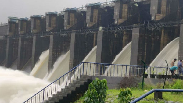 भारी से भारी बारिश का अलर्ट जारी भारी से भारी बारिश का अलर्ट जारी