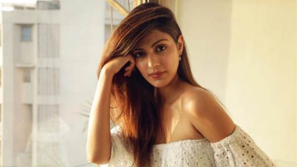 ईडी ने एनसीबी को सौंपी चैट्स की जानकारी ईडी ने एनसीबी को सौंपी चैट्स की जानकारी