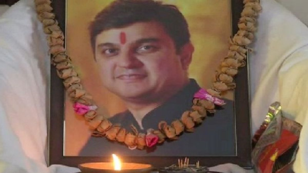 अधिकारी दो दिन रहे एमडी के घर अधिकारी दो दिन रहे एमडी के घर