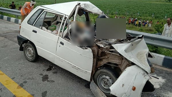 father and daughter died in car accident on lucknow hathras highway