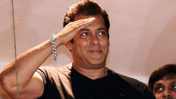 ट्रैक्टर चलाते नजर आए थे सलमान ट्रैक्टर चलाते नजर आए थे सलमान