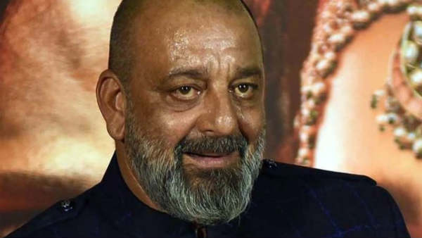 मुंबई ब्लास्ट में नाम आने की वजह से वीजा मिलना आसान नहीं था