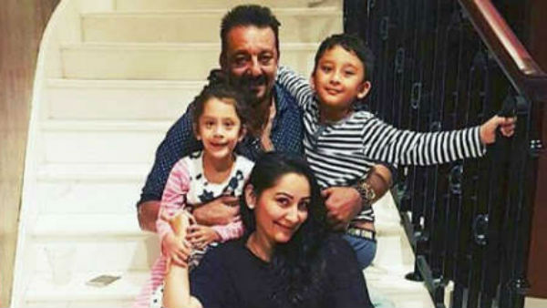 'फादर्स डे' पर संजू ने किया था बच्चों से बड़ा वादा 'फादर्स डे' पर संजू ने किया था बच्चों से बड़ा वादा