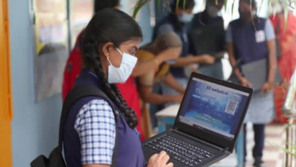 चरणबद्ध तरीके से खुल सकते हैं स्कूल