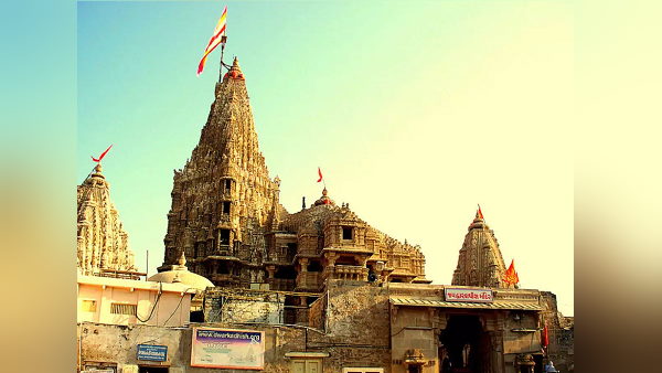 आज जन्माष्टमी पर द्वारकाधीश के दर्शन का समय आज जन्माष्टमी पर द्वारकाधीश के दर्शन का समय