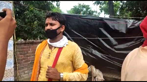 यह बोले पंडित-पुजारी