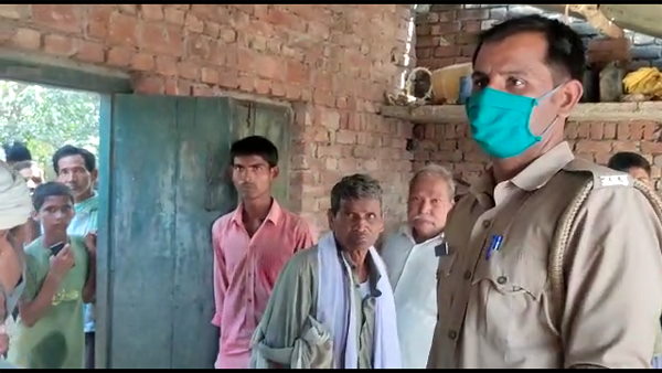 घर में ही नागिन ने डस लिया