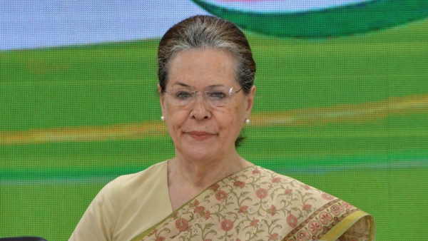 सरकार की नीति ठीक नहीं है