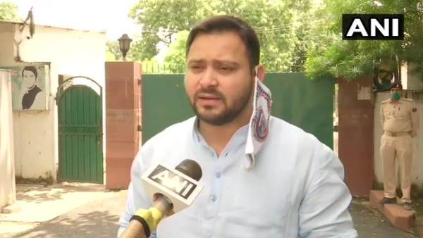 तेजस्वी यादव ने की सीबीआई जांच की मांग