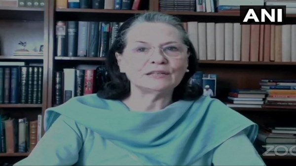 जीएसटी का पैसा एक बड़ा मुद्दा: सोनिया