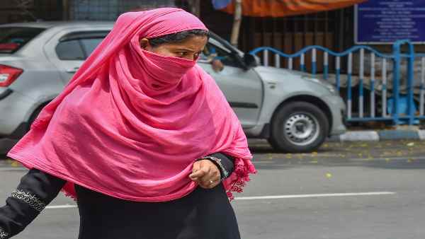 मुस्लिम महिला ने शौहर से कहा: तलाक-तलाक-तलाक