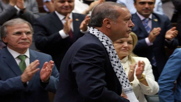 लोकतंत्र सड़क पर चलने वाली एक कार है, मंजिल आती है तो उतर जाते हैं