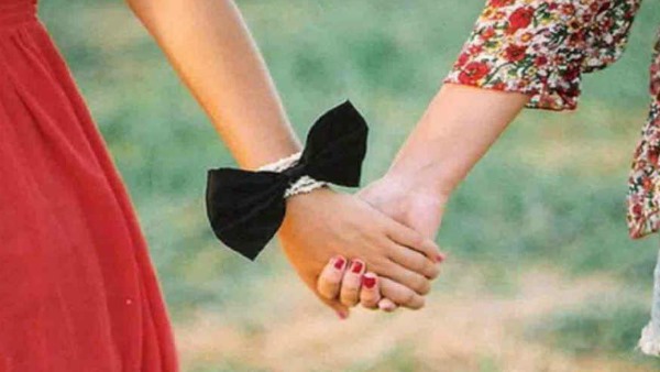 पुलिस ने कहा- दो बालिग हैं, अपना निर्णय स्वयं ले सकती हैं