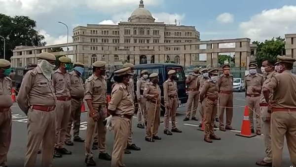 SP protest on first day of monsoon session of UP assembly