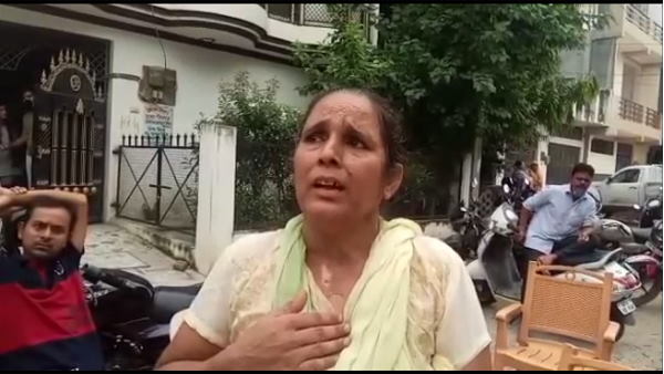 मां ने कहा- हमारी बेटी की हत्या हुई