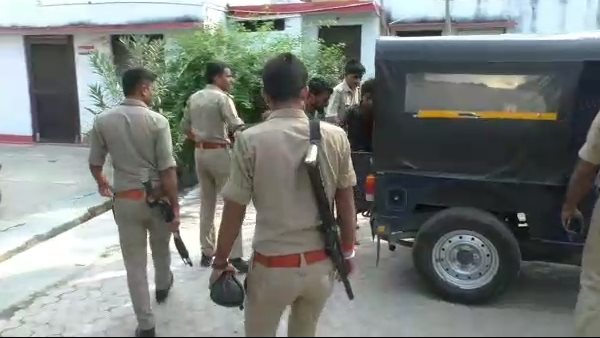 पुलिस ने बताई यह बातें पुलिस ने बताई यह बातें